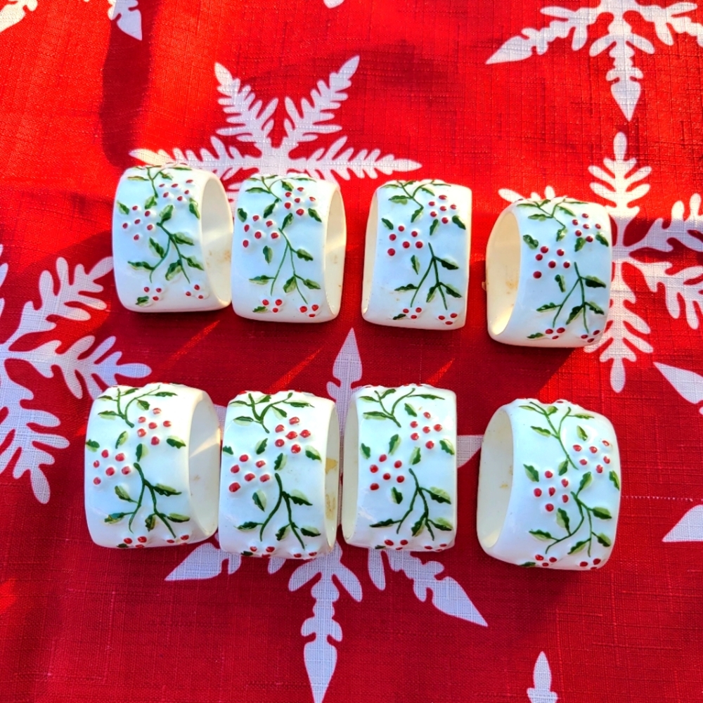 Vtg Set of 8 Bone China Christmas Holly made in Phillipines